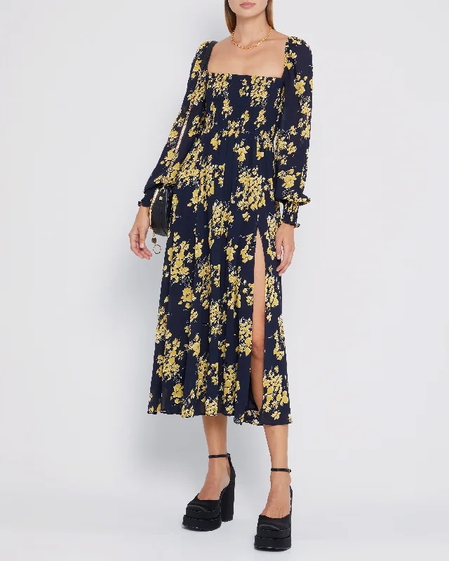 Maxi Dresses with Drawstring Waists for a Relaxed FitClassic Smocked Maxi Dress
