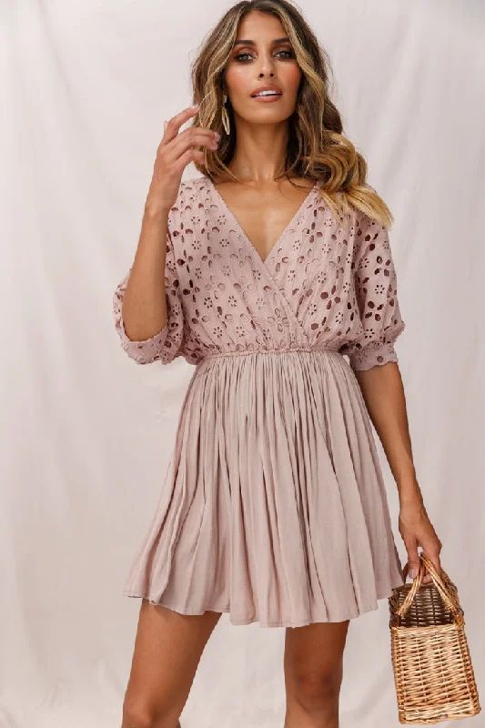 "Sustainable and eco - friendly women's dresses"Indi Broderie Anglaise Swing Dress Mocha "Sustainable and eco - friendly women's dresses"Indi Broderie Anglaise Swing Dress Mocha