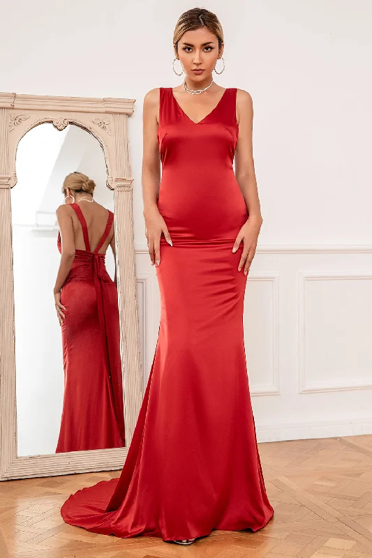 "Black dresses for women for a classic and timeless appearance"Mermaid V Neck Rust Red Long Bridesmaid Dress "Black dresses for women for a classic and timeless appearance"Mermaid V Neck Rust Red Long Bridesmaid Dress