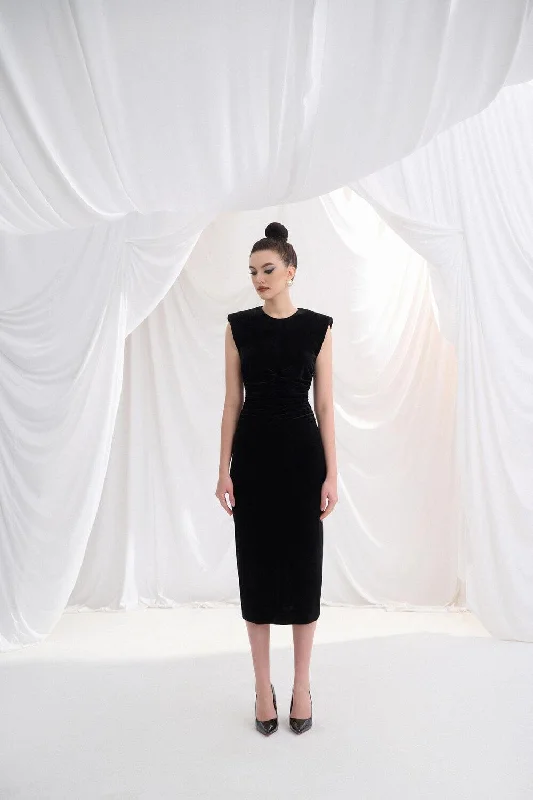 Drawstring - waist midi dress for a customizable and comfortable fitBerlinda Sheath Round Neck Velvet Midi Dress Drawstring - waist midi dress for a customizable and comfortable fitBerlinda Sheath Round Neck Velvet Midi Dress