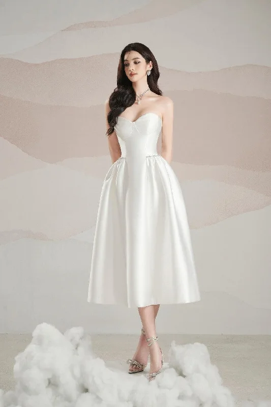Bow - decorated midi dress for a feminine and charming lookBertha Strapless Semi-Heart Neck Trerena Taffeta Midi Dress Bow - decorated midi dress for a feminine and charming lookBertha Strapless Semi-Heart Neck Trerena Taffeta Midi Dress