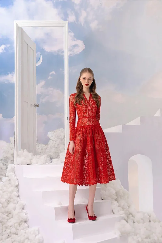 Midi dress for a picnic in the park with a relaxed and comfortable fitCamolina Drop Waist Long Sleeved Lace Midi Dress Midi dress for a picnic in the park with a relaxed and comfortable fitCamolina Drop Waist Long Sleeved Lace Midi Dress