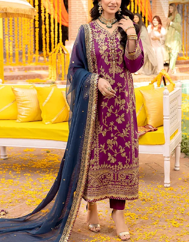 Party Dresses with Cut Out Details and Lace Insertions for Ladies' Bold and Feminine LookHeavy Embroidered Fancy Chiffon Wedding Wear Dress 2024 (DZ17624) Party Dresses with Cut Out Details and Lace Insertions for Ladies' Bold and Feminine LookHeavy Embroidered Fancy Chiffon Wedding Wear Dress 2024 (DZ17624)