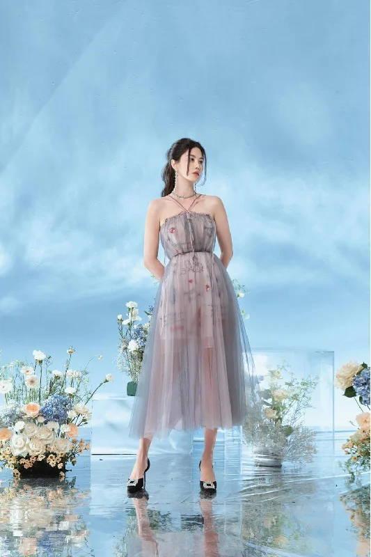 Midi dress for a beach vacation when paired with a swimsuit cover - upFairy Gathered See-Through Lace Midi Dress Midi dress for a beach vacation when paired with a swimsuit cover - upFairy Gathered See-Through Lace Midi Dress