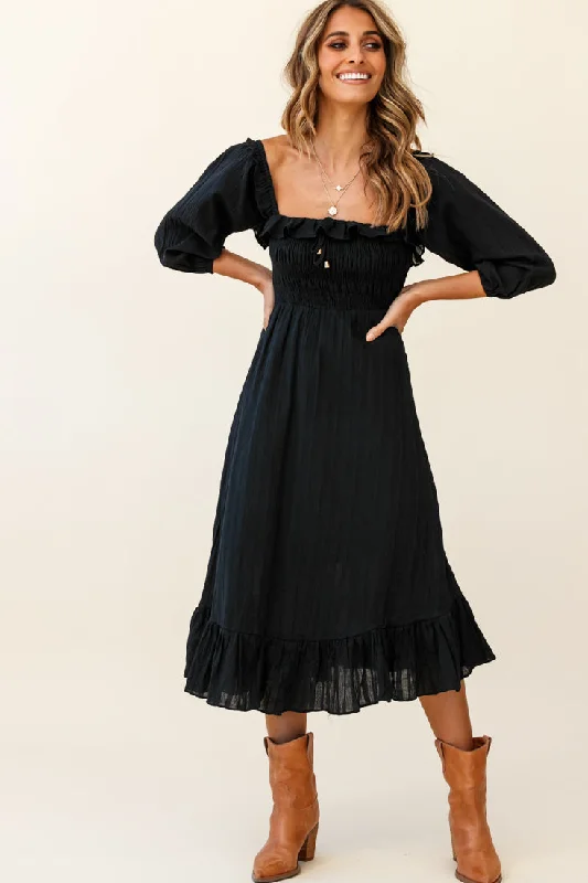 Vintage - inspired 50s midi dress with a classic silhouetteFlynn Off-Shoulder Shirred Bust Midi Dress Black Vintage - inspired 50s midi dress with a classic silhouetteFlynn Off-Shoulder Shirred Bust Midi Dress Black