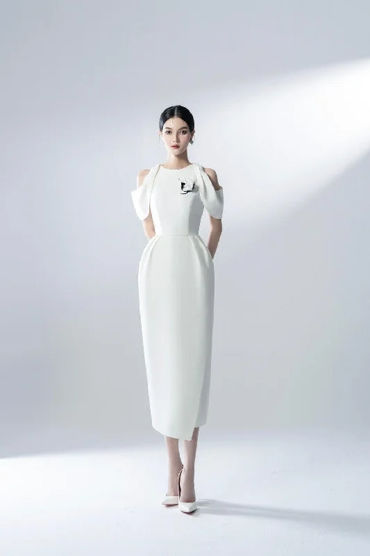 Vintage - inspired 50s midi dress with a classic silhouetteFrida Pegged Open Shoulder Luster Woven Midi Dress Vintage - inspired 50s midi dress with a classic silhouetteFrida Pegged Open Shoulder Luster Woven Midi Dress