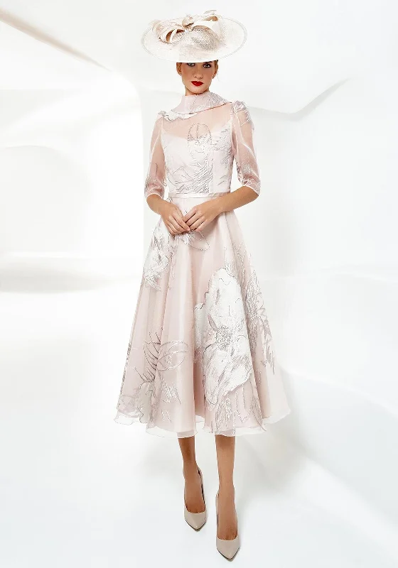 Midi dress for a movie night with a cozy sweater or jacketGabriela Sanchez Jacquard Chiffon Midi Dress, Champagne Midi dress for a movie night with a cozy sweater or jacketGabriela Sanchez Jacquard Chiffon Midi Dress, Champagne