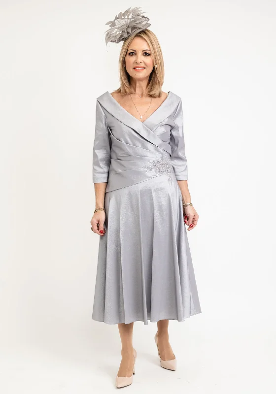 Scoop neck midi dress for a casual and comfortable styleIspirato Lace Applique Waist Midi Dress, Smoky Topaz Scoop neck midi dress for a casual and comfortable styleIspirato Lace Applique Waist Midi Dress, Smoky Topaz
