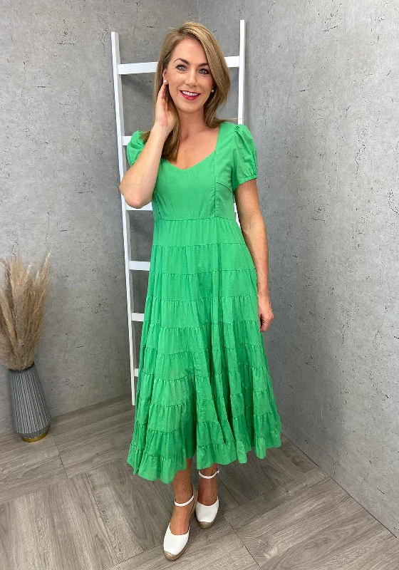 Long - sleeved wool midi dress for a warm and cozy winter optionJovonna Rina Tiered Midi Dress, Green Long - sleeved wool midi dress for a warm and cozy winter optionJovonna Rina Tiered Midi Dress, Green