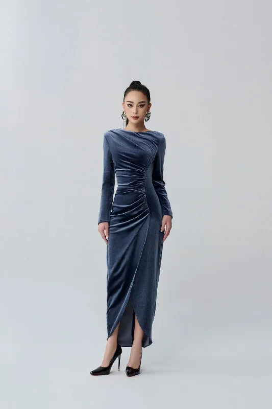 Midi dress for a music festival with a bohemian - inspired outfitKeely Sheath Long Sleeved Velvet Midi Dress Midi dress for a music festival with a bohemian - inspired outfitKeely Sheath Long Sleeved Velvet Midi Dress