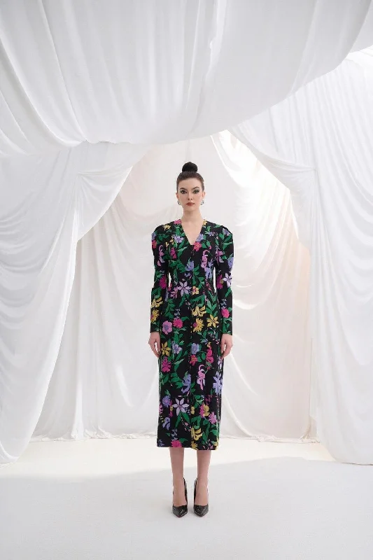 Midi dress for a wedding as a guest in a more casual weddingKilysa Sheath V-Neck Crepe Midi Dress Midi dress for a wedding as a guest in a more casual weddingKilysa Sheath V-Neck Crepe Midi Dress