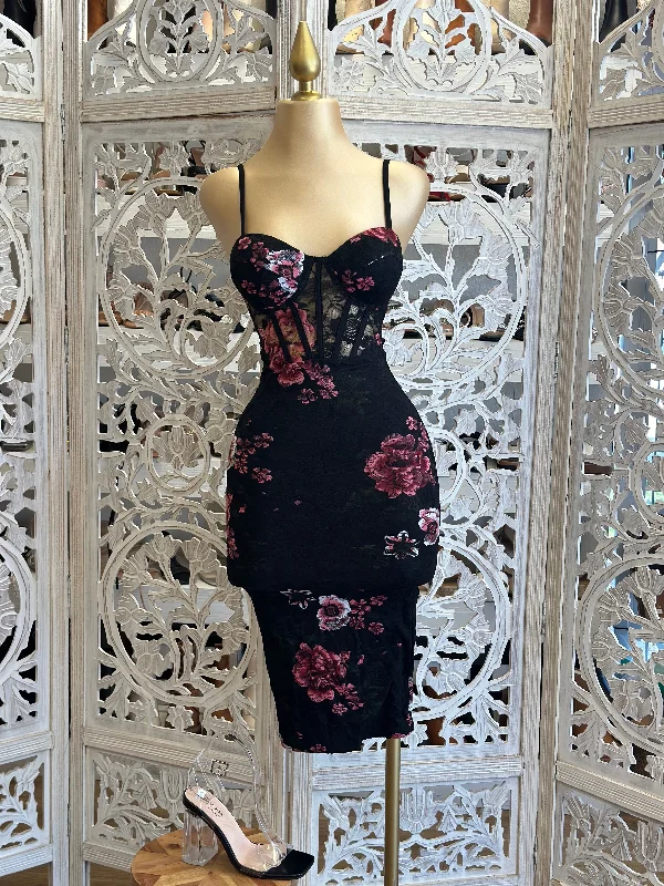 Tulle Party Dresses with Beaded Waistband for Ladies' Defined Waist and Graceful LookLace Corset Floral Dress- Stretchy Tulle Party Dresses with Beaded Waistband for Ladies' Defined Waist and Graceful LookLace Corset Floral Dress- Stretchy