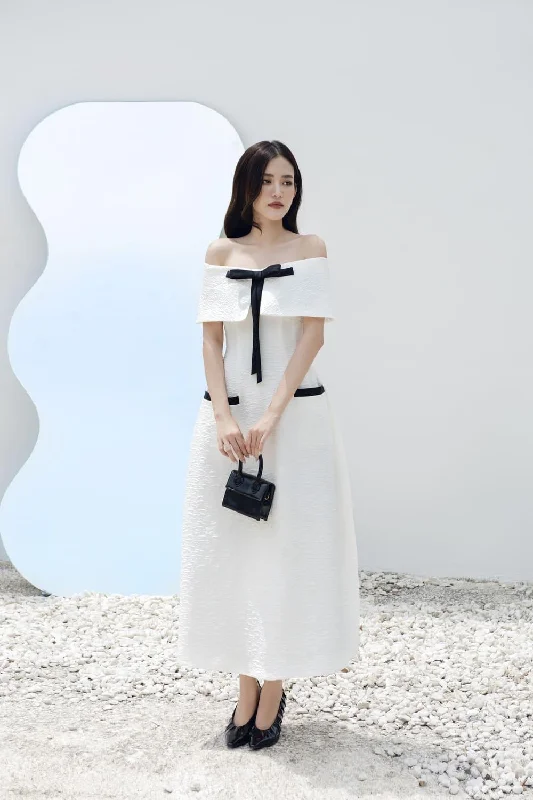 Cut - out midi dress for a daring and edgy lookLadda A-line Off-Shoulder Ribbed Scuba Midi Dress Cut - out midi dress for a daring and edgy lookLadda A-line Off-Shoulder Ribbed Scuba Midi Dress