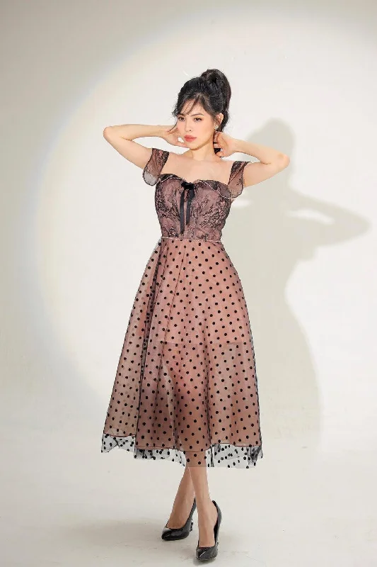 Midi dress for a city break to explore in style and comfortLeto A-line Square Neck Organza Midi Dress Midi dress for a city break to explore in style and comfortLeto A-line Square Neck Organza Midi Dress