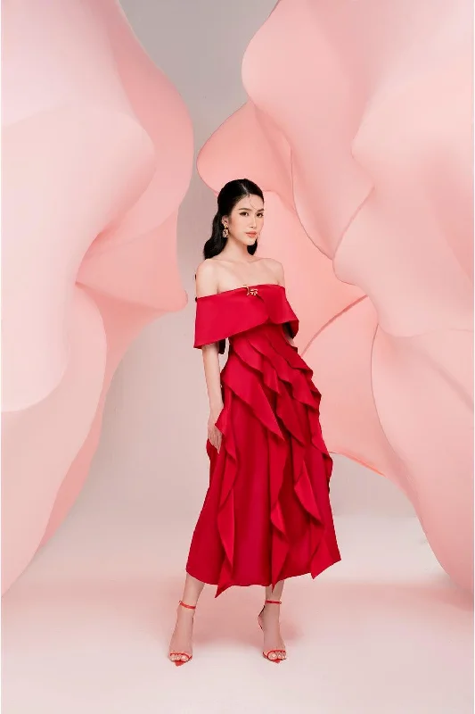 Midi dress for curvy figures with a flattering fitMartina A-line Ruffled Taffeta Silk Midi Dress Midi dress for curvy figures with a flattering fitMartina A-line Ruffled Taffeta Silk Midi Dress