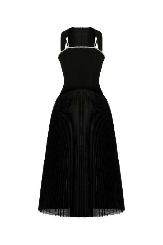 Tassel - adorned midi dress for a bohemian and stylish touchMilcah Pleated Strappy Velvet Midi Dress Tassel - adorned midi dress for a bohemian and stylish touchMilcah Pleated Strappy Velvet Midi Dress