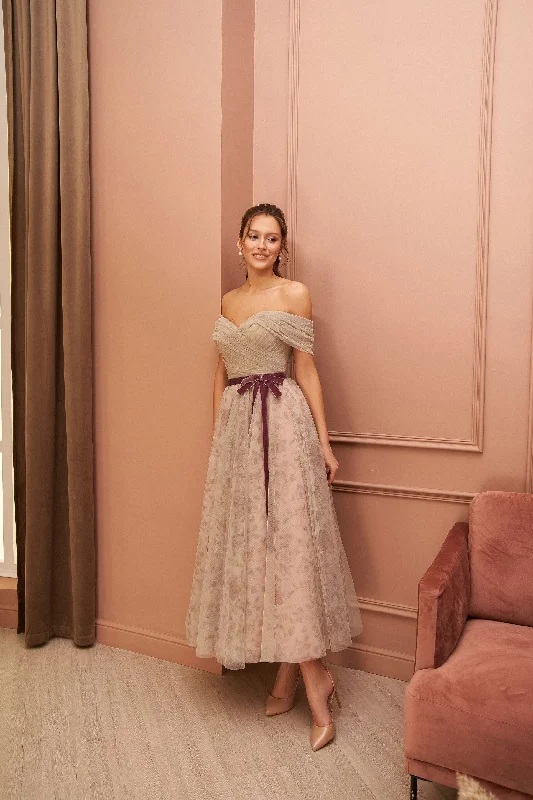 Polka Dot Party Dresses with Bow Accents for Ladies' Playful LookOff-Shoulder Maxi Evening Dress Polka Dot Party Dresses with Bow Accents for Ladies' Playful LookOff-Shoulder Maxi Evening Dress