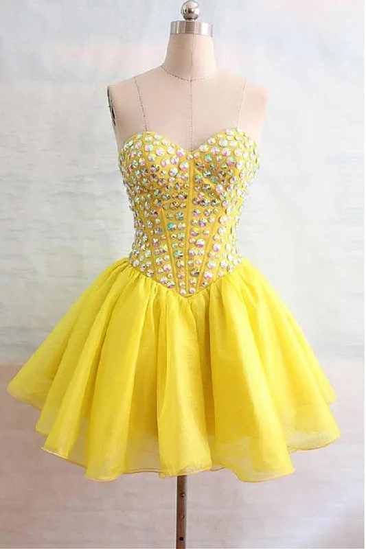 Party Dresses with Sequined Floral Motifs and Satin Ribbon Detailing for Ladies' Elegant and Delicate LookOrganza Sweetheart Yellow Homecoming Dresses With Beading PG132
