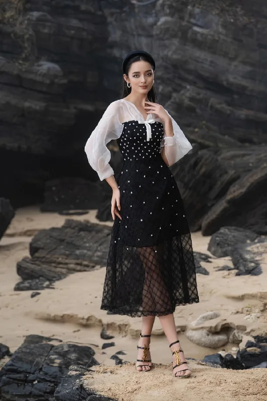 Scoop neck midi dress for a casual and comfortable stylePriya A-line See-Through Mesh Sheer Midi Dress Scoop neck midi dress for a casual and comfortable stylePriya A-line See-Through Mesh Sheer Midi Dress