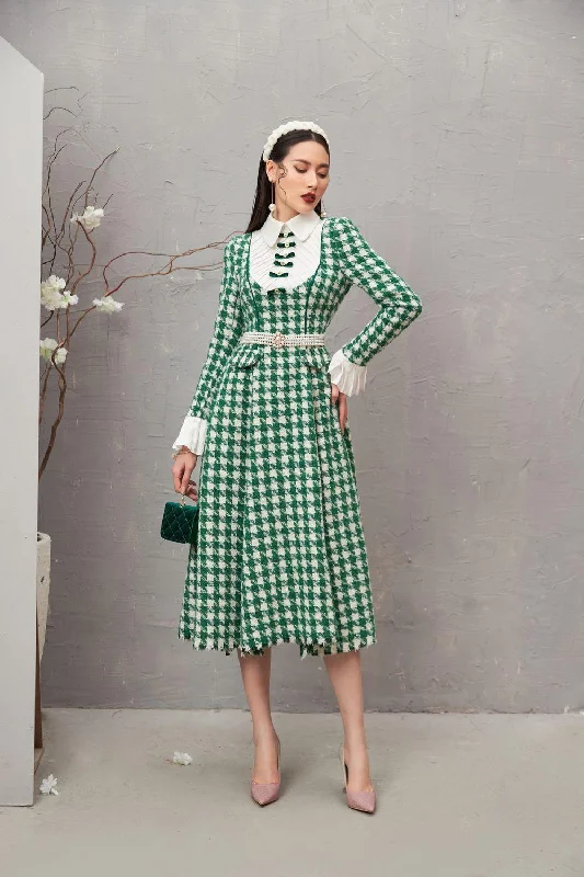 Polka - dot midi dress for a cute and retro lookRatih A-line Collared Neck Tweed Midi Dress Polka - dot midi dress for a cute and retro lookRatih A-line Collared Neck Tweed Midi Dress