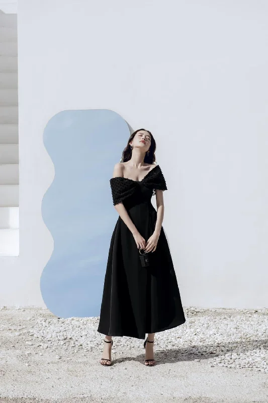 Turtleneck midi dress for a sophisticated and elegant styleZane A-line Off-Shoulder Linen Midi Dress Turtleneck midi dress for a sophisticated and elegant styleZane A-line Off-Shoulder Linen Midi Dress