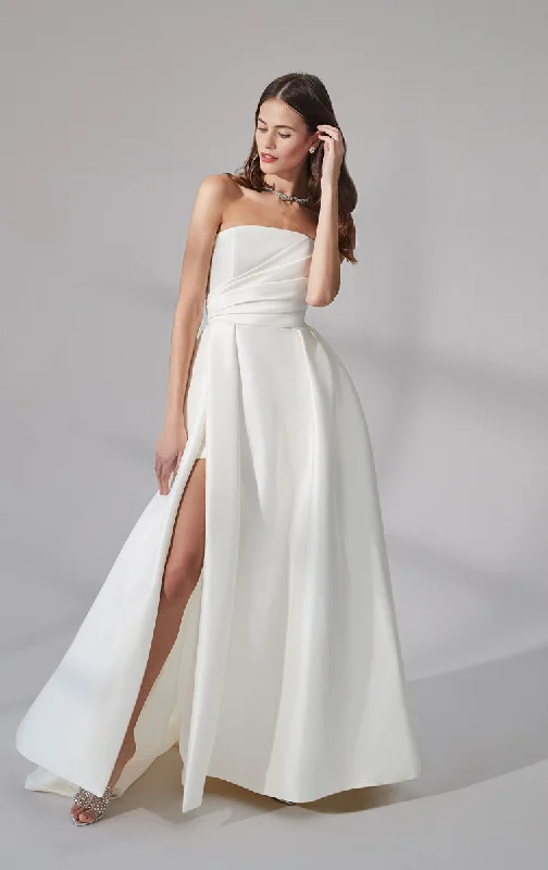 Polka - dot wedding dress for a fun touch99173