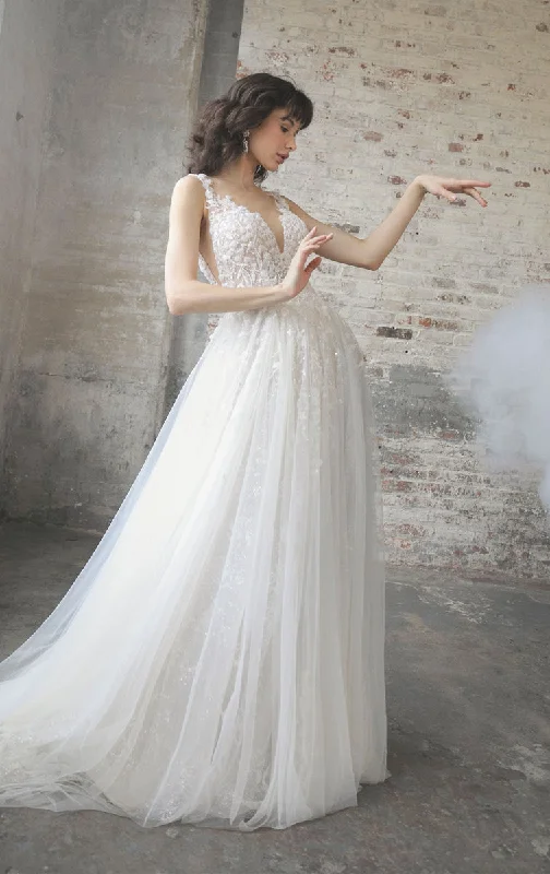 Sleeve - less wedding dress for a summer wedding99245