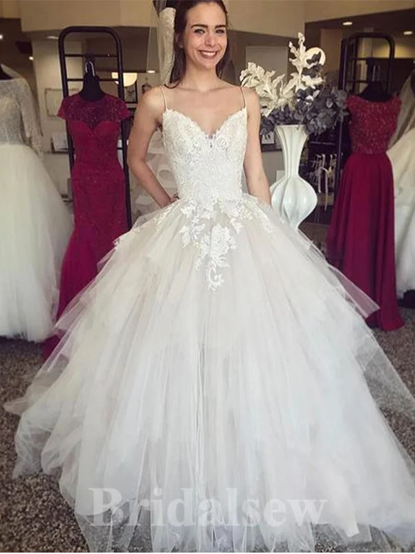Smart - casual wedding dress for a laid - back ceremonyA-line Spaghetti Straps Lace Tulle Dream Beach Vintage Long Wedding Dresses WD360 Smart - casual wedding dress for a laid - back ceremonyA-line Spaghetti Straps Lace Tulle Dream Beach Vintage Long Wedding Dresses WD360