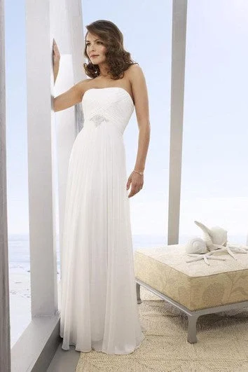 Lace - over - satin wedding dress for a classic combinationA-Line Strapless Floor-Length Chiffon Beach Wedding Dresses Lace - over - satin wedding dress for a classic combinationA-Line Strapless Floor-Length Chiffon Beach Wedding Dresses
