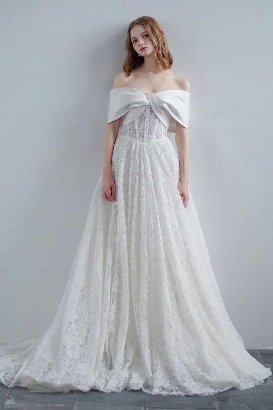 Plus - size ball gown wedding dressA-Line Sweep-Brush Train Satin Lace Wedding Dress CW3210 Plus - size ball gown wedding dressA-Line Sweep-Brush Train Satin Lace Wedding Dress CW3210