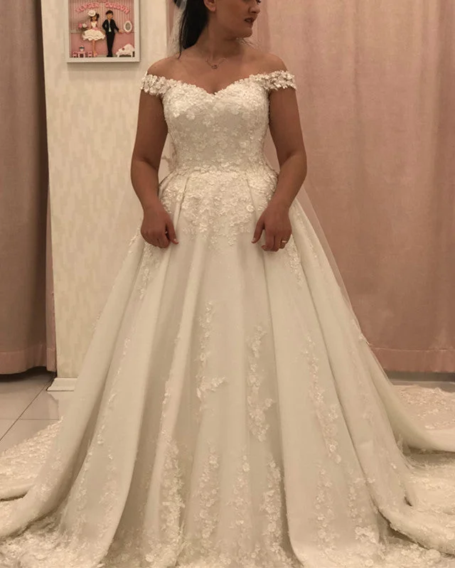 Tiered - skirt wedding dress for a voluminous lookElegant Wedding Dress Lace Embroidery Off The Shoulder Tiered - skirt wedding dress for a voluminous lookElegant Wedding Dress Lace Embroidery Off The Shoulder