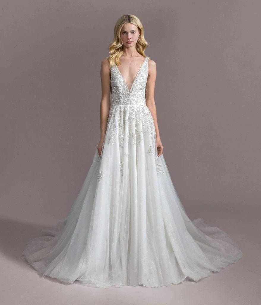 Imported high - quality wedding dressAllison Webb Marcella - Size 4