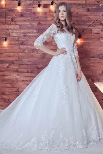 Princess - style wedding dress with a big skirtBall Gown Long Sleeve Tulle Lace Wedding Dress Princess - style wedding dress with a big skirtBall Gown Long Sleeve Tulle Lace Wedding Dress