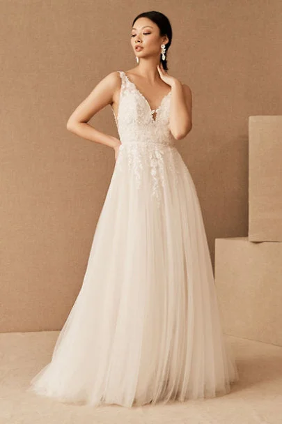 Modest - style wedding dress for a conservative brideBHLDN Wtoo Vielle Gown