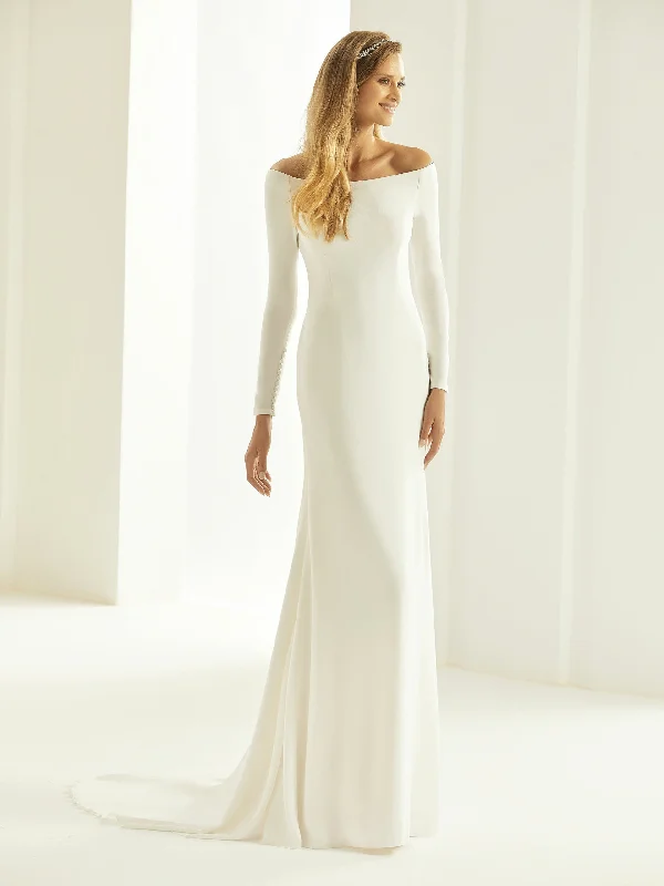 Quirky - designed wedding dress for an individual brideBianco Evento - Nicole Sample Gown Quirky - designed wedding dress for an individual brideBianco Evento - Nicole Sample Gown