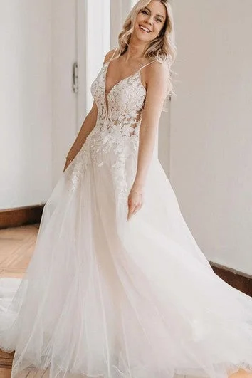 Long - sleeved Victorian - style wedding dressBohemian Spaghetti V-neck A Line Ball Gown Floor-length Sleeveless Wedding Dress With Appliques Long - sleeved Victorian - style wedding dressBohemian Spaghetti V-neck A Line Ball Gown Floor-length Sleeveless Wedding Dress With Appliques
