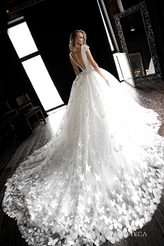 Drop - waist 1920s - style wedding dressButterfly Appliqued Wedding Dress Baily