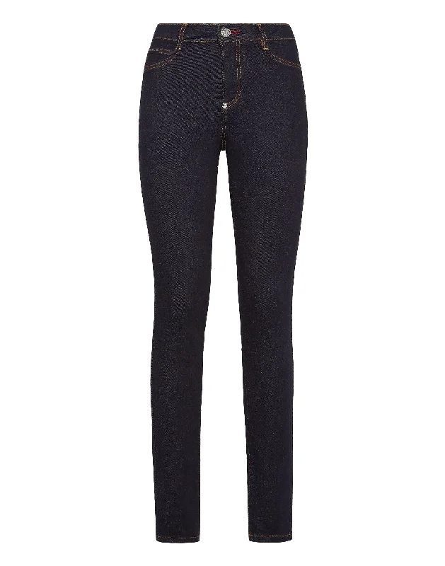 Distressed wide leg jeans for women in a trendy and relaxed styleDenim High Waist Jegging