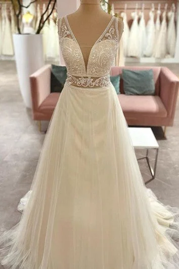 Glamorous mermaid - style wedding dressElegant A Line Tulle Floor-length Sleeveless Open Back Wedding Dress with Appliques Glamorous mermaid - style wedding dressElegant A Line Tulle Floor-length Sleeveless Open Back Wedding Dress with Appliques