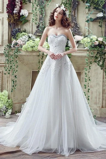 Quirky - designed wedding dress for an individual brideGlamorous Sequined Lace Tulle Wedding Dress Court Train Lace-up Quirky - designed wedding dress for an individual brideGlamorous Sequined Lace Tulle Wedding Dress Court Train Lace-up