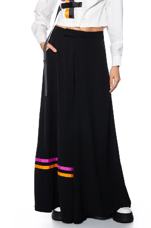 Velvet wide leg pants for women in a luxurious styleINSEPARABLE WIDE LEG STRIPED TROUSER
