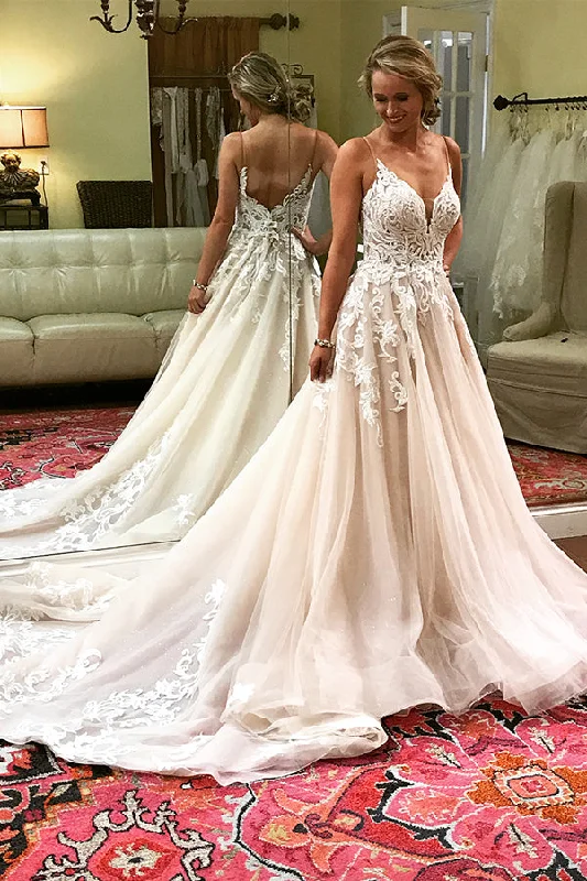 Princess - style wedding dress with a big skirtLong A-line Spaghetti Strap Ivory Bridal Dress with White Lace Princess - style wedding dress with a big skirtLong A-line Spaghetti Strap Ivory Bridal Dress with White Lace