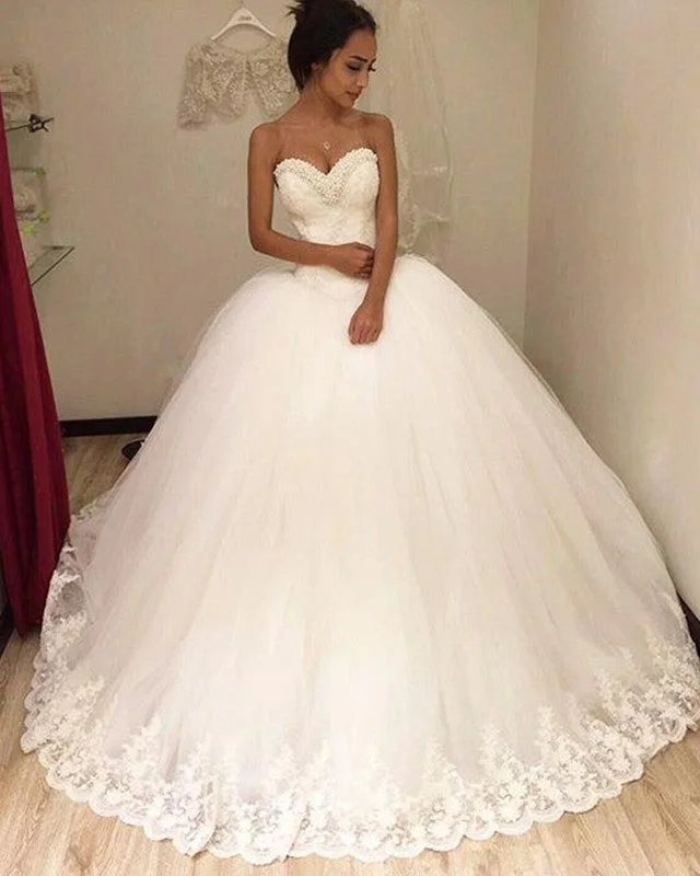 Overskirt - detachable wedding dressElegant Lace Wedding Ball Gown Dress Beaded Sweetheart Overskirt - detachable wedding dressElegant Lace Wedding Ball Gown Dress Beaded Sweetheart