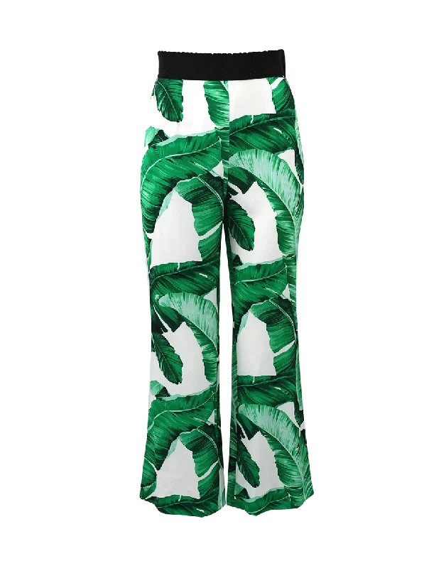 Elastic waist wide leg pants for plus size women in a comfortable and flattering styleLeaf Print Cropped Pant