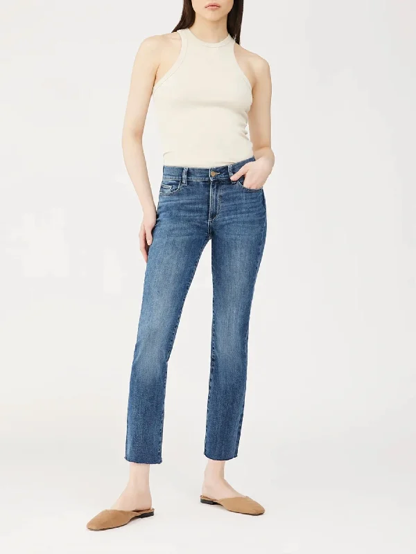Solid color cigarette pants for women in a minimalist lookMara Straight Midrise Instasculpt Ankle In Chancery