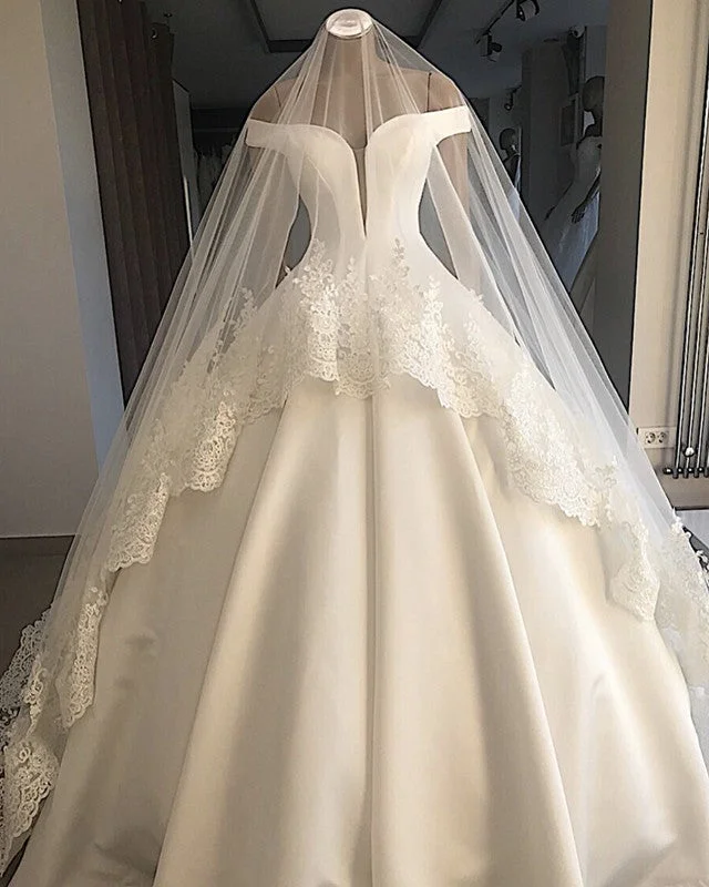 Scarlett - O'Hara - inspired wedding dressOff Shoulder Floor Length Satin Wedding Dresses Ballgowns Scarlett - O'Hara - inspired wedding dressOff Shoulder Floor Length Satin Wedding Dresses Ballgowns
