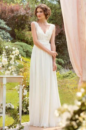 A - line ball gown wedding dress with cathedral trainPlunged Sleeveless Chiffon Pleated Wedding Dress With Lace And Bow A - line ball gown wedding dress with cathedral trainPlunged Sleeveless Chiffon Pleated Wedding Dress With Lace And Bow
