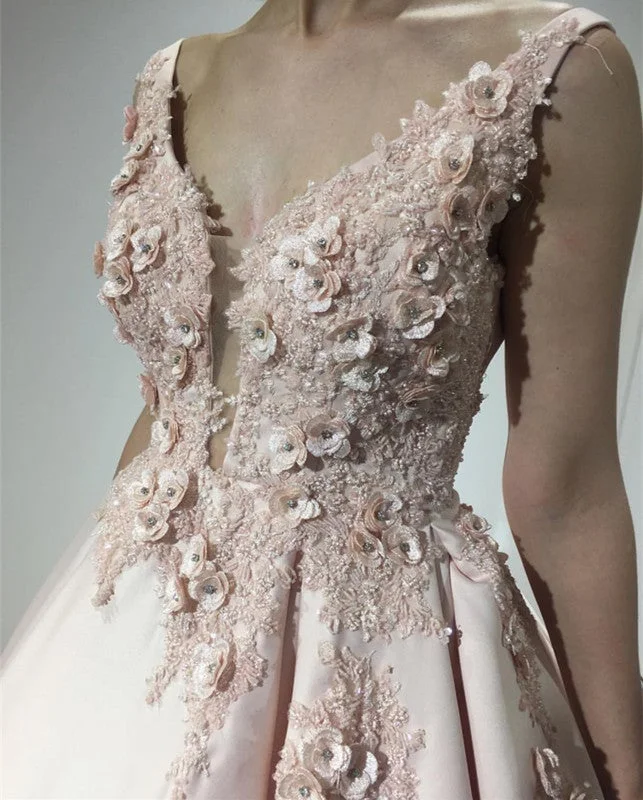 Italian - made luxury wedding dressPretty Pink Lace Appliques V Neck Ball Gown Wedding Dresses With Flowers Italian - made luxury wedding dressPretty Pink Lace Appliques V Neck Ball Gown Wedding Dresses With Flowers