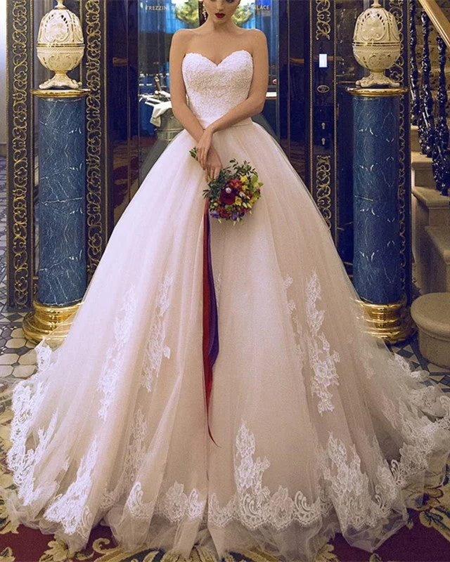 Gemstone - embellished wedding dressPrincess Style Sweetheart Tulle Ball Gowns Wedding Dresses Lace Appliques Gemstone - embellished wedding dressPrincess Style Sweetheart Tulle Ball Gowns Wedding Dresses Lace Appliques