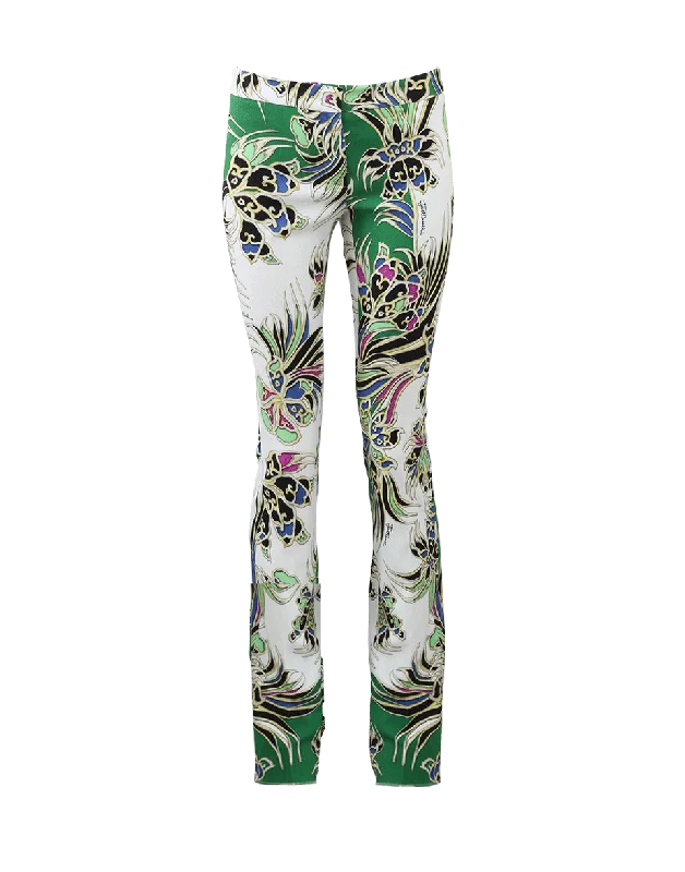 High waisted cargo pants with drawstring for women in a practical and adjustable stylePrinted Crop Pant